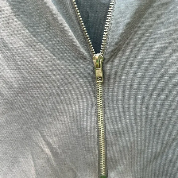 Green Envelope Zippered Tank Top size Medium - Picture 3 of 7